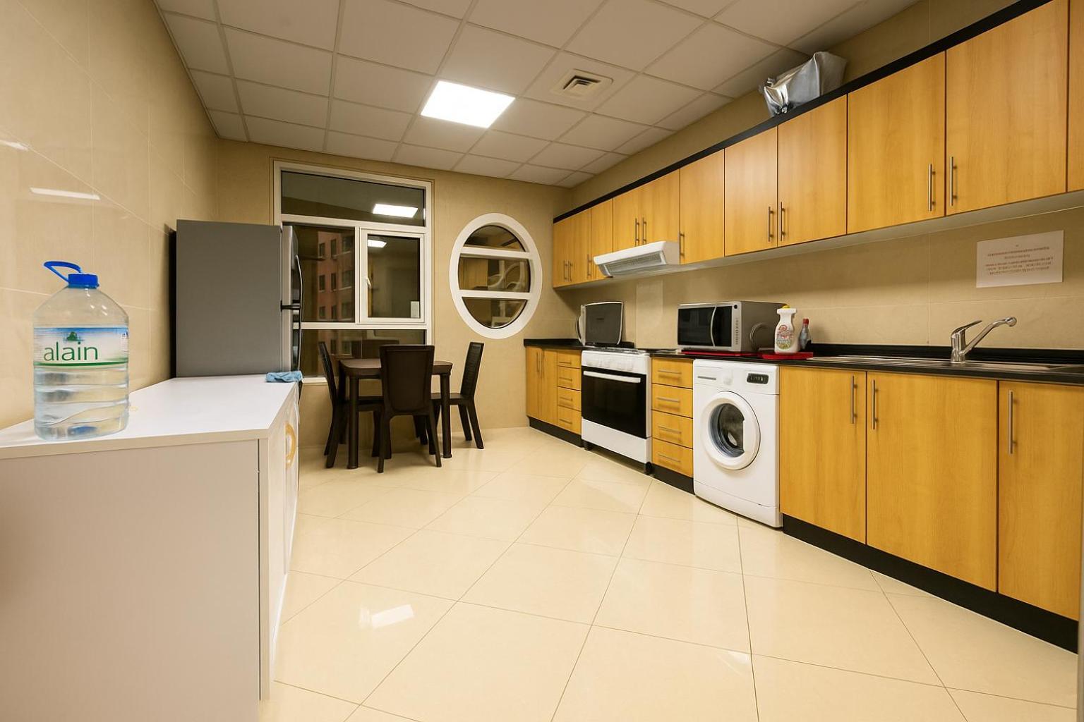 Nice Single Rooms For "Girls" Only In Dubai, Marina Exterior foto