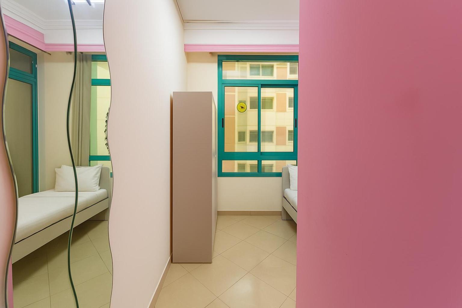 Nice Single Rooms For "Girls" Only In Dubai, Marina Exterior foto