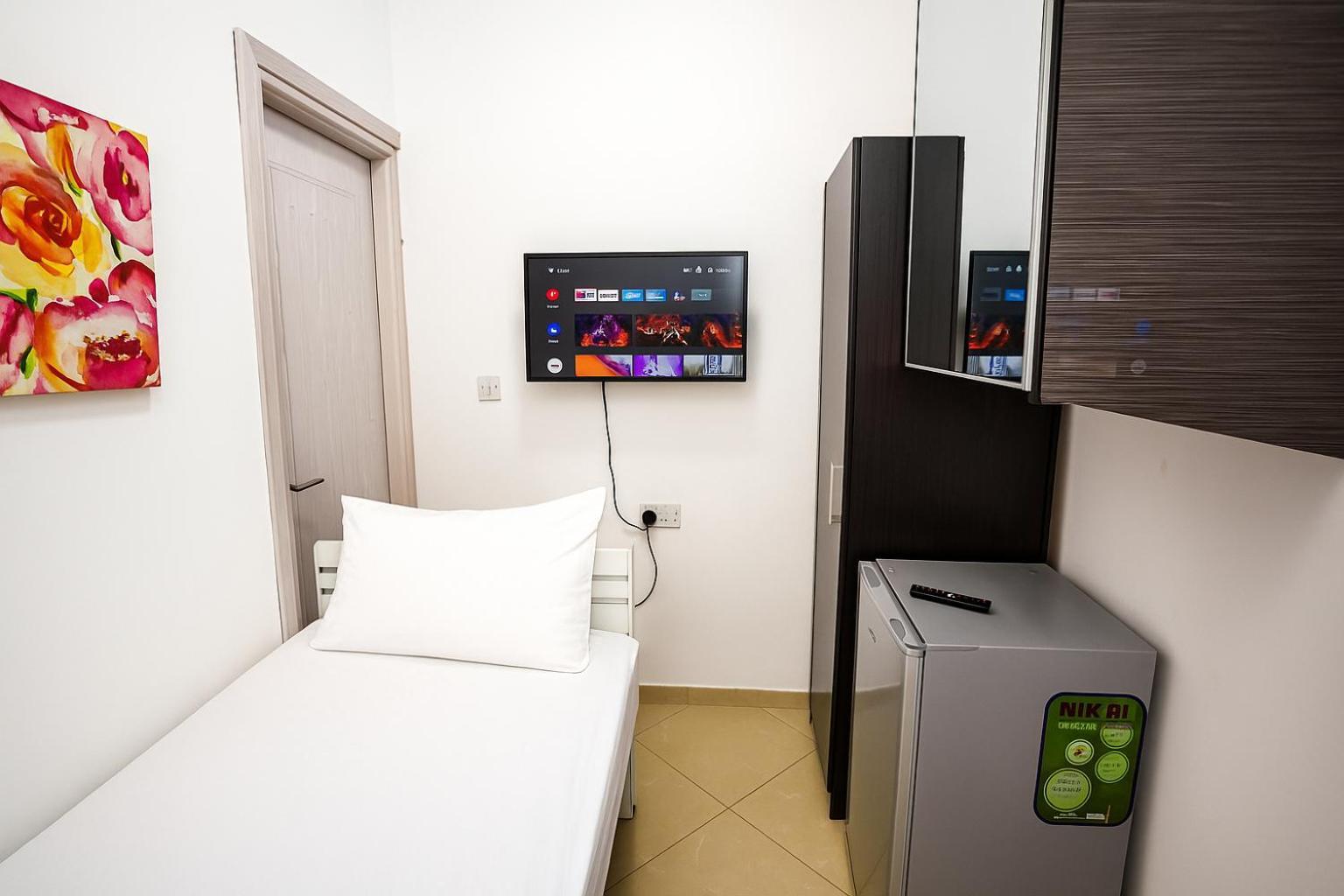 Nice Single Rooms For "Girls" Only In Dubai, Marina Exterior foto