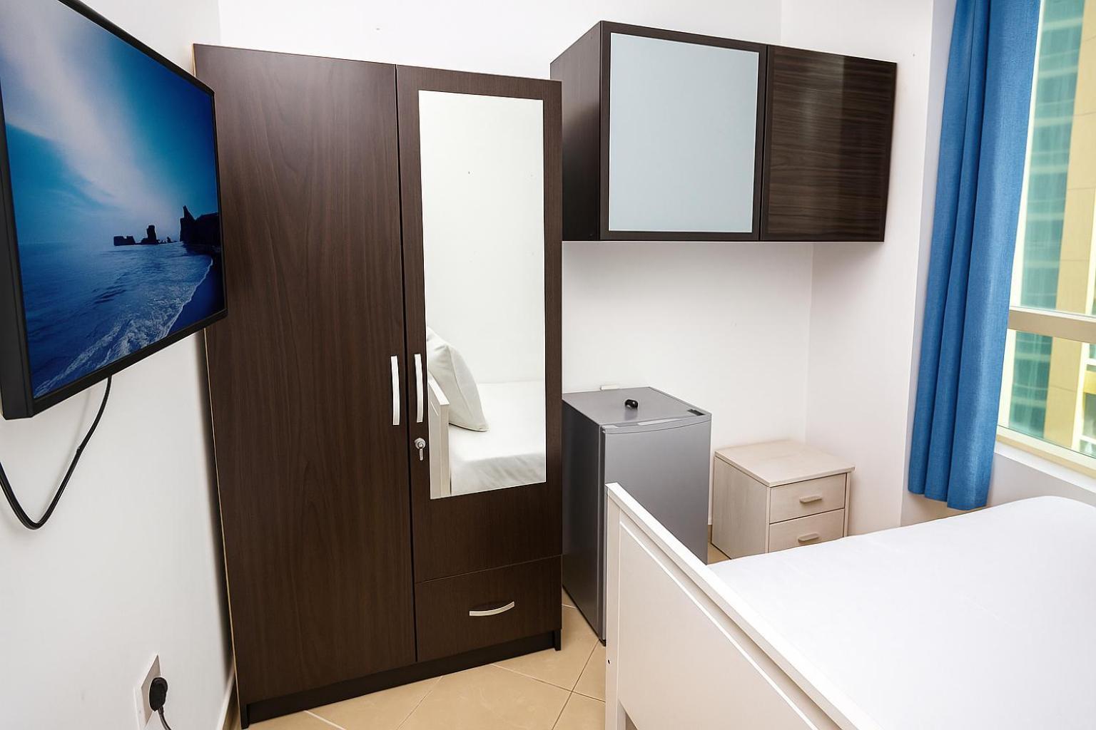 Nice Single Rooms For "Girls" Only In Dubai, Marina Exterior foto